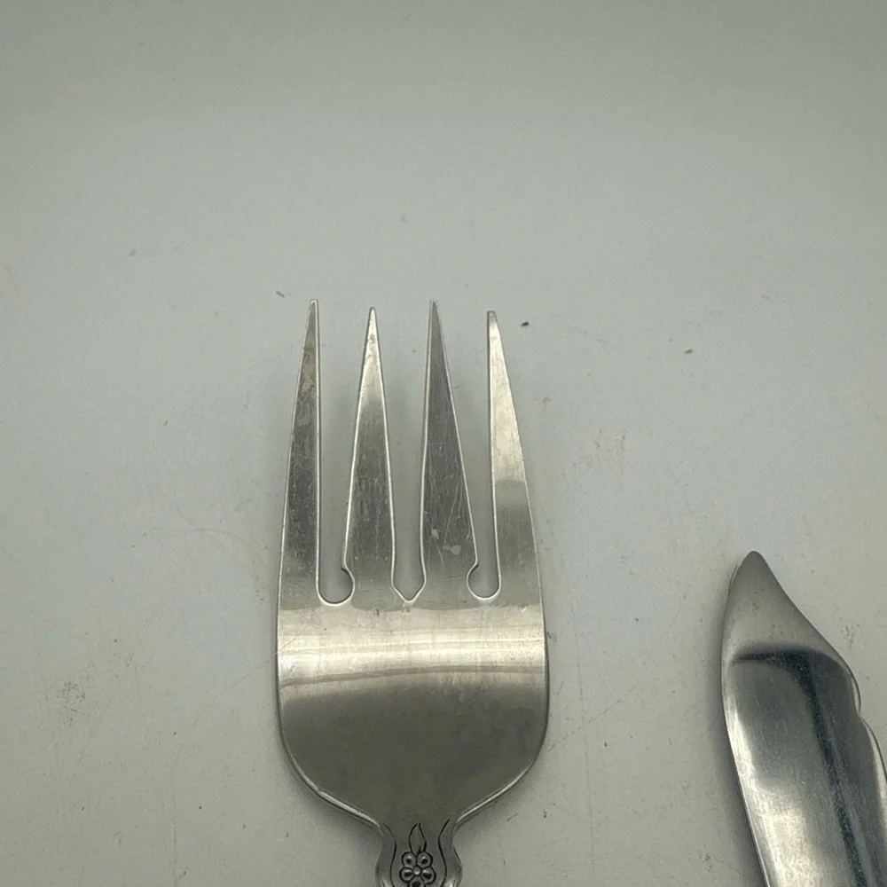 Oneida Community FANTASY Serving Fork & Butter Knife pierced Burnished Stainless